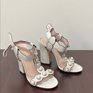Gucci White Pearl-Embellished Heels